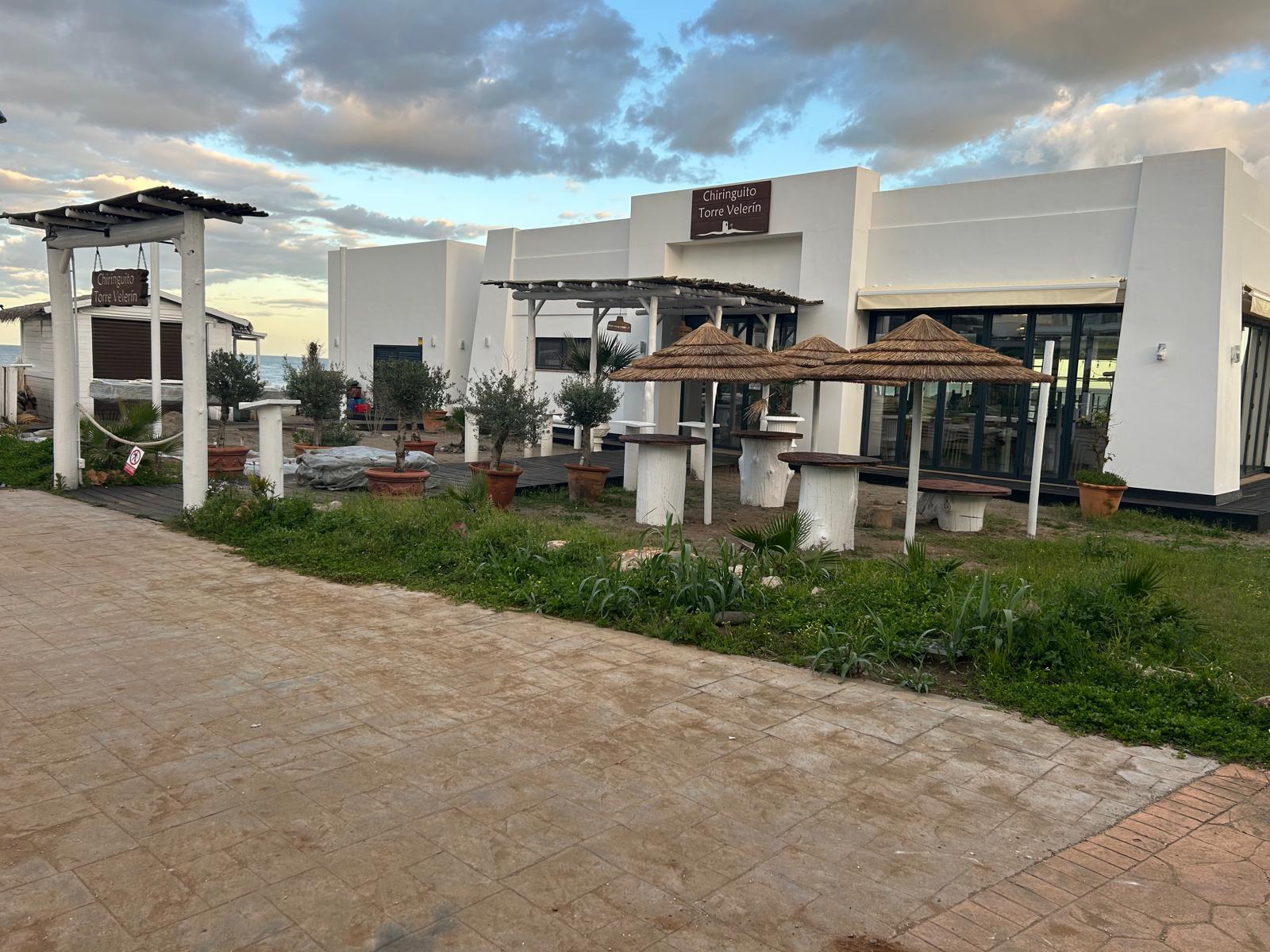Terraza de Torre Velerin junto al mar